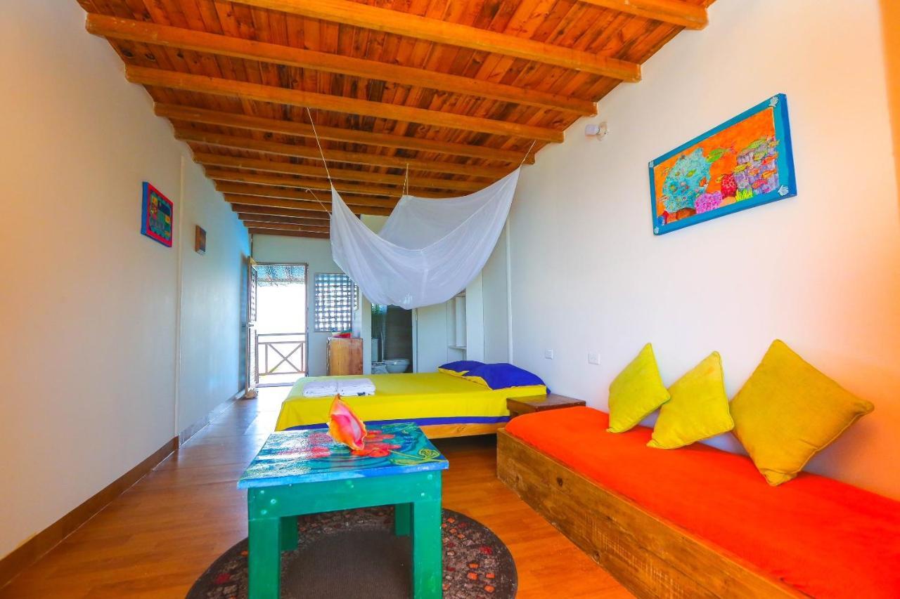 Hotel Puntanorte Tintipan Island Exterior photo