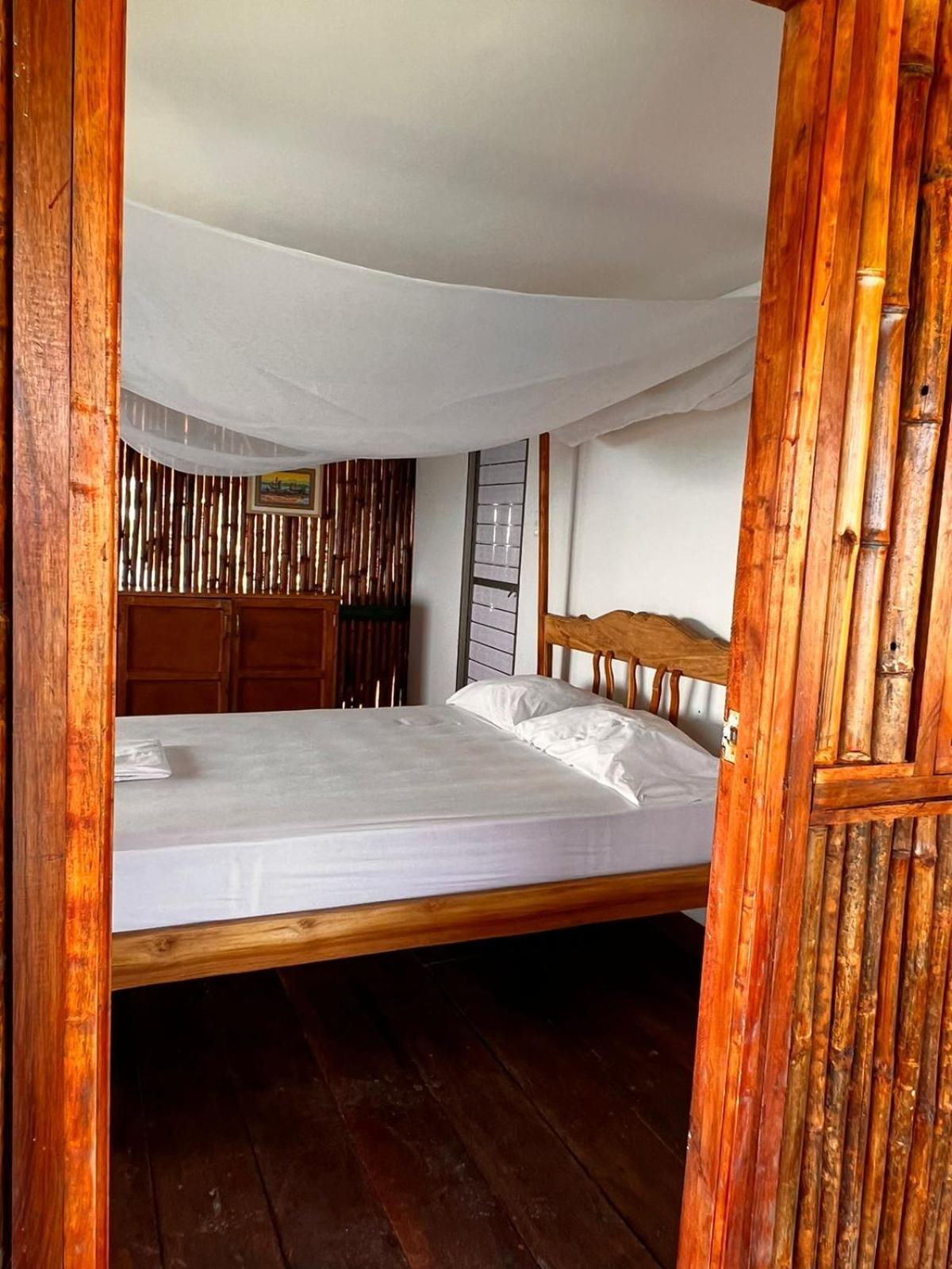 Hotel Puntanorte Tintipan Island Exterior photo