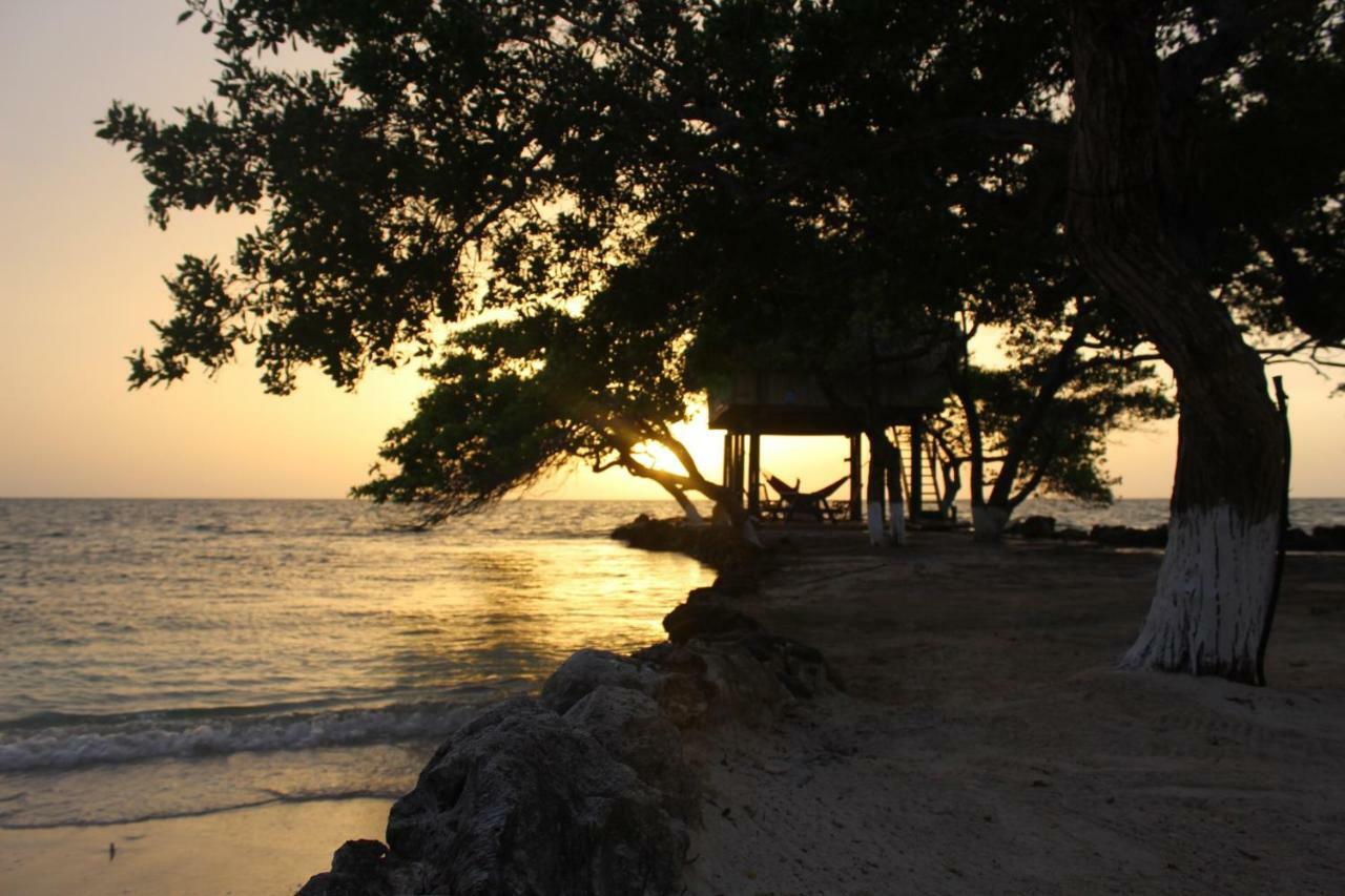Hotel Puntanorte Tintipan Island Exterior photo