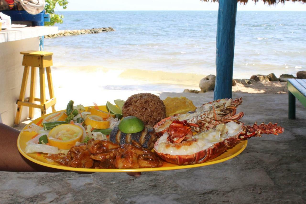 Hotel Puntanorte Tintipan Island Exterior photo